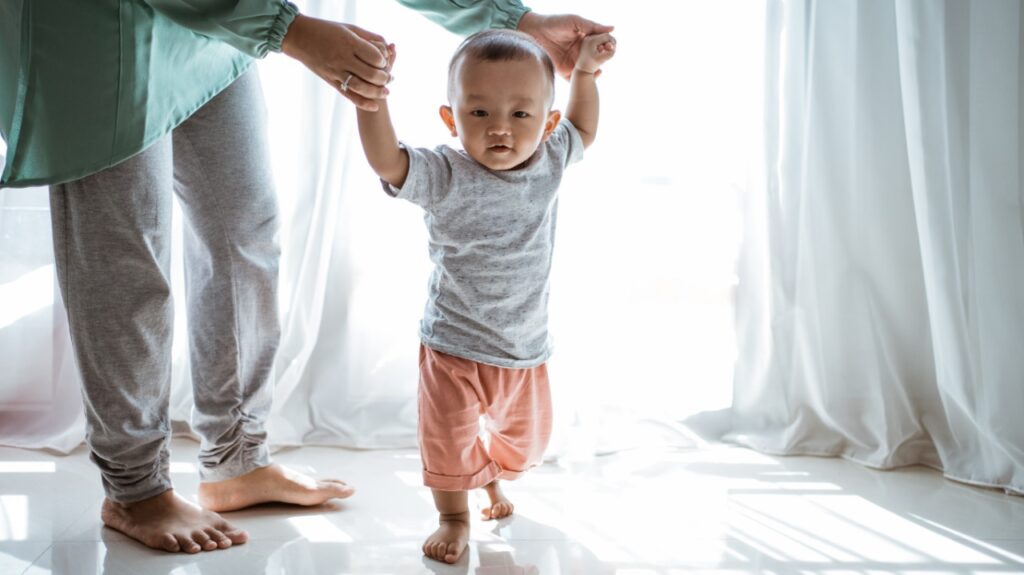 Developmental milestones of a 1-year-old baby